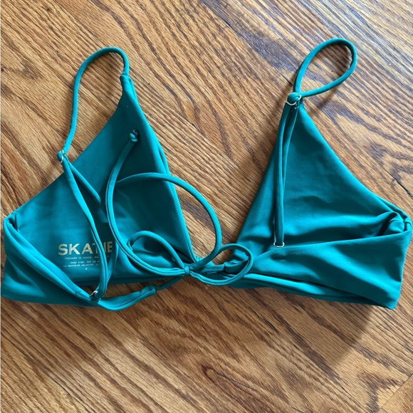 Skatie Sarah Top and Cheryl bottom - Picture 2 of 4